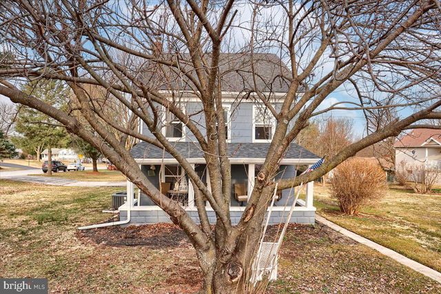 2071 GRANDVIEW RD, Hanover, PA 17331
