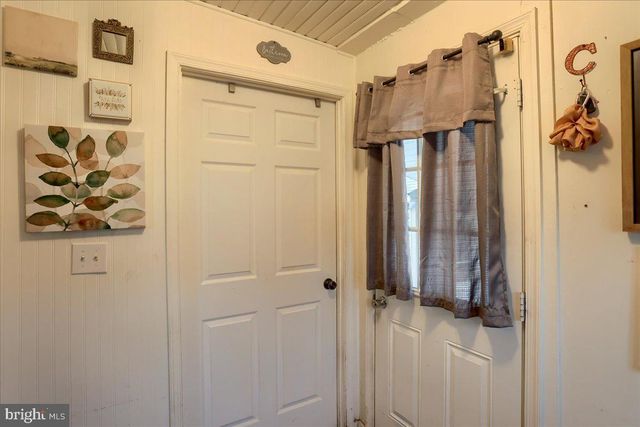 2071 GRANDVIEW RD, Hanover, PA 17331