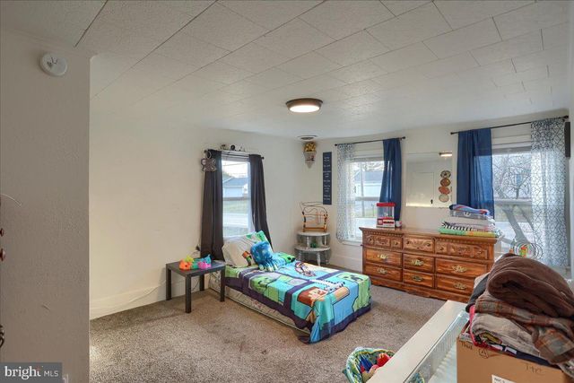 2071 GRANDVIEW RD, Hanover, PA 17331