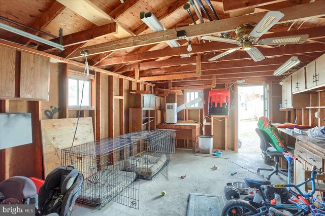 2071 GRANDVIEW RD, Hanover, PA 17331