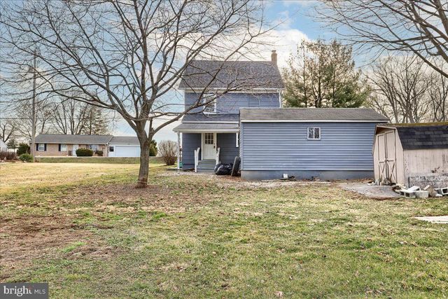 2071 GRANDVIEW RD, Hanover, PA 17331