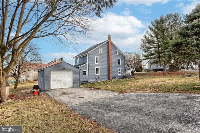 2071 GRANDVIEW RD, Hanover, PA 17331