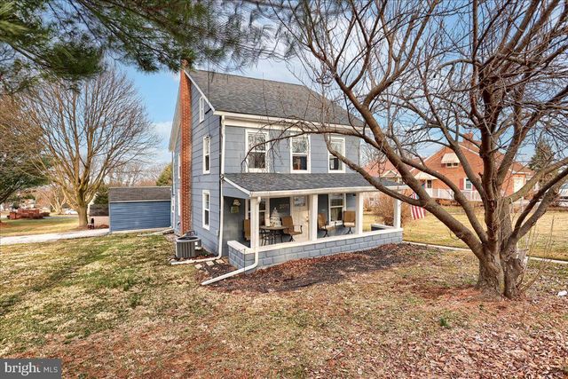 2071 GRANDVIEW RD, Hanover, PA 17331