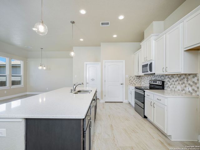 14681 Main St, Lytle, TX 78052