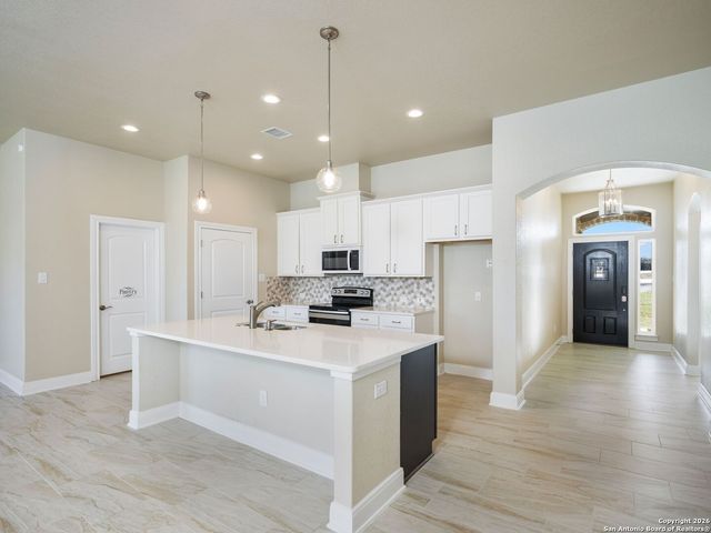 14681 Main St, Lytle, TX 78052