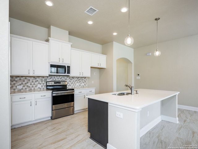 14681 Main St, Lytle, TX 78052