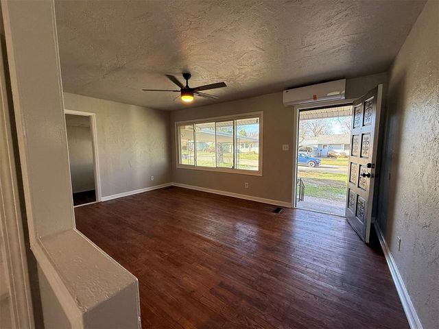 532 Showalter Drive, Midwest City, OK 73110