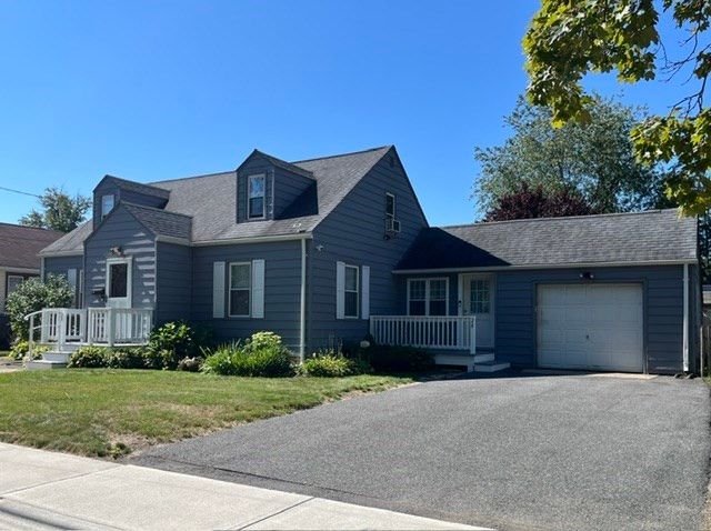 28 Superior Ave, Springfield, MA 01151