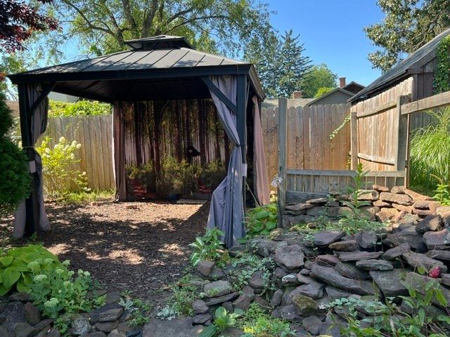 28 Superior Ave, Springfield, MA 01151