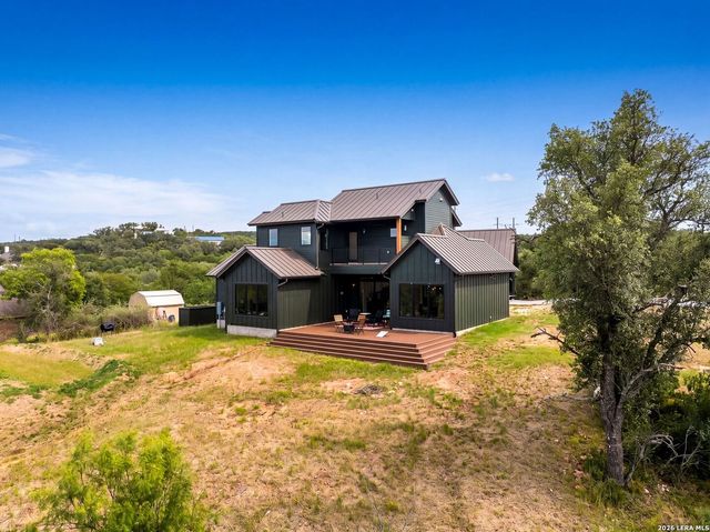 446 El Coronado Ave, Buchanan Dam, TX 78609