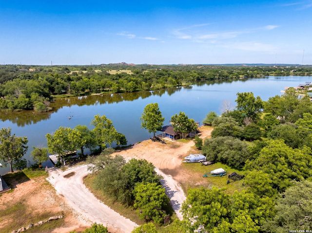 446 El Coronado Ave, Buchanan Dam, TX 78609