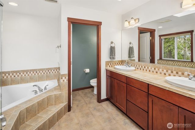 1414 Lake Roesiger Drive, Snohomish, WA 98290