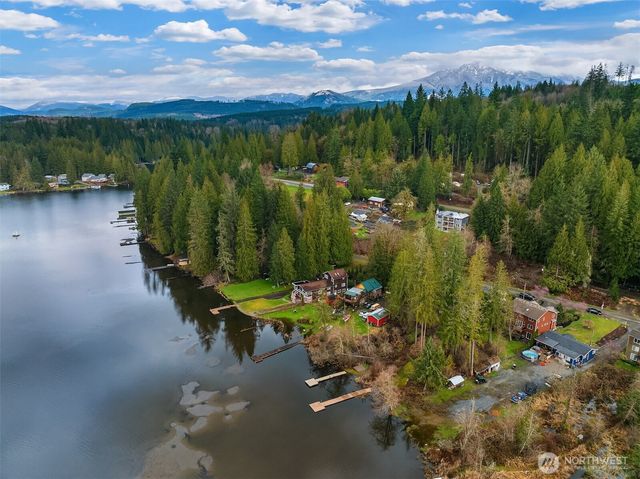 1414 Lake Roesiger Drive, Snohomish, WA 98290