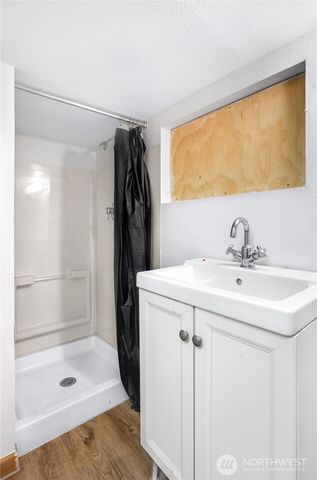370 Park Avenue N, Renton, WA 98057