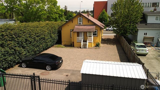 370 Park Avenue N, Renton, WA 98057