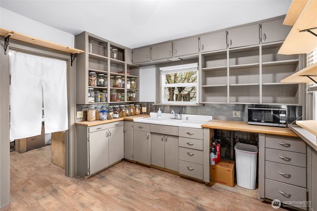 370 Park Avenue N, Renton, WA 98057
