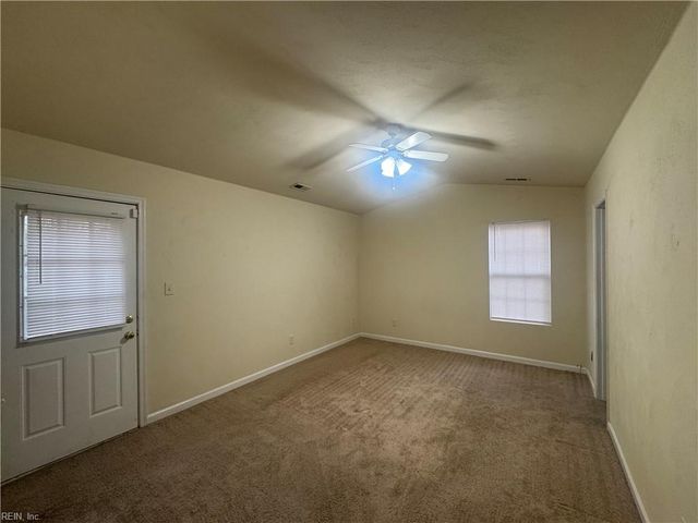 3272 Nansemond PW, Suffolk, VA 23434