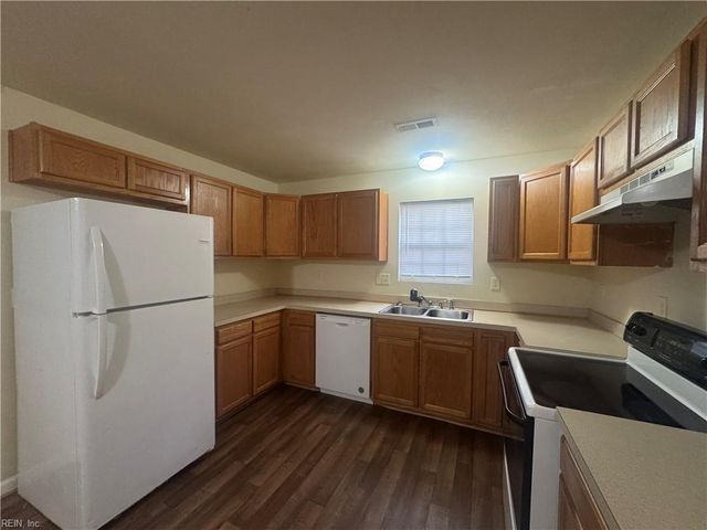 3272 Nansemond PW, Suffolk, VA 23434