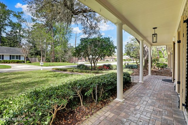 8691 SAN SERVERA Drive W, Jacksonville, FL 32217