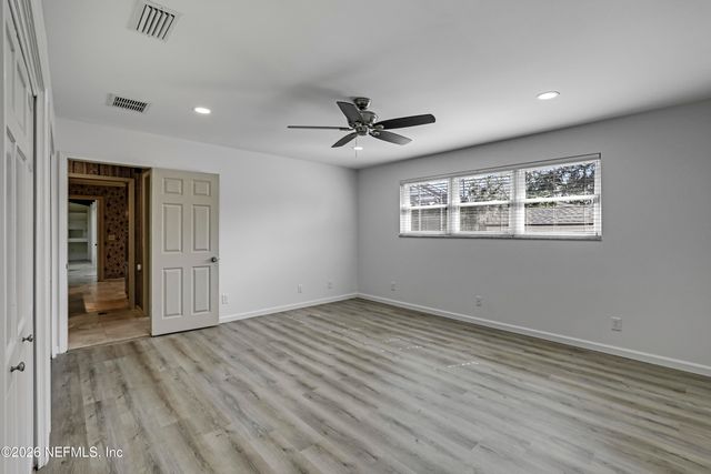 8691 SAN SERVERA Drive W, Jacksonville, FL 32217