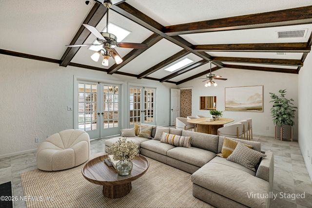 8691 SAN SERVERA Drive W, Jacksonville, FL 32217