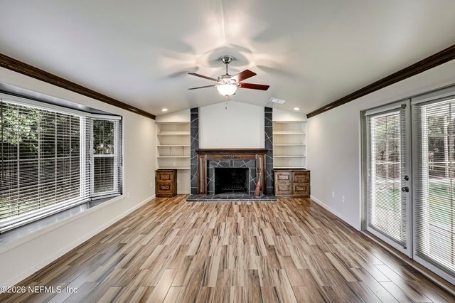 8691 SAN SERVERA Drive W, Jacksonville, FL 32217