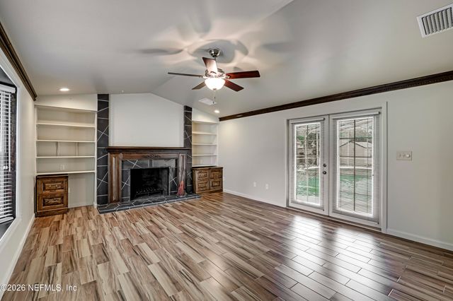 8691 SAN SERVERA Drive W, Jacksonville, FL 32217