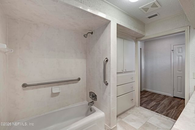 8691 SAN SERVERA Drive W, Jacksonville, FL 32217