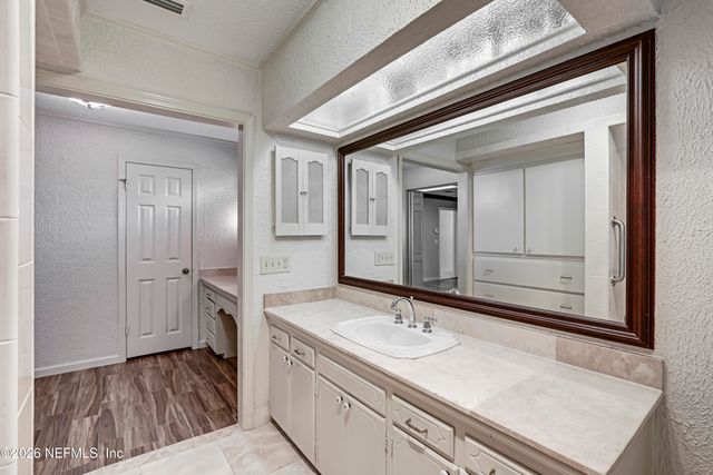 8691 SAN SERVERA Drive W, Jacksonville, FL 32217