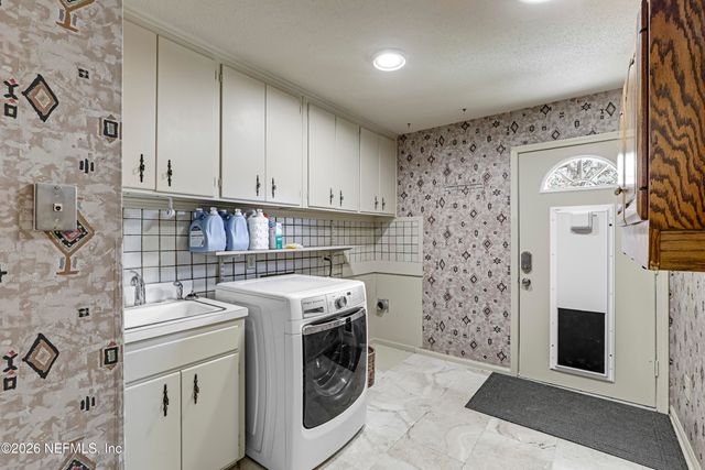 8691 SAN SERVERA Drive W, Jacksonville, FL 32217