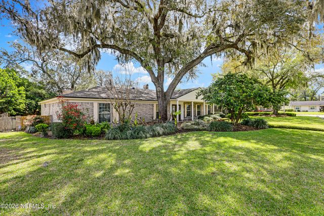 8691 SAN SERVERA Drive W, Jacksonville, FL 32217