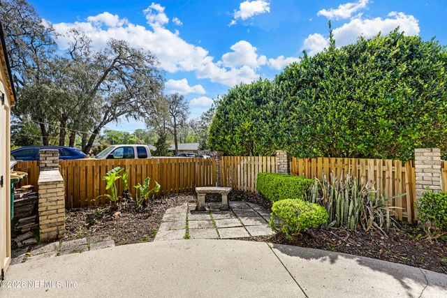 8691 SAN SERVERA Drive W, Jacksonville, FL 32217