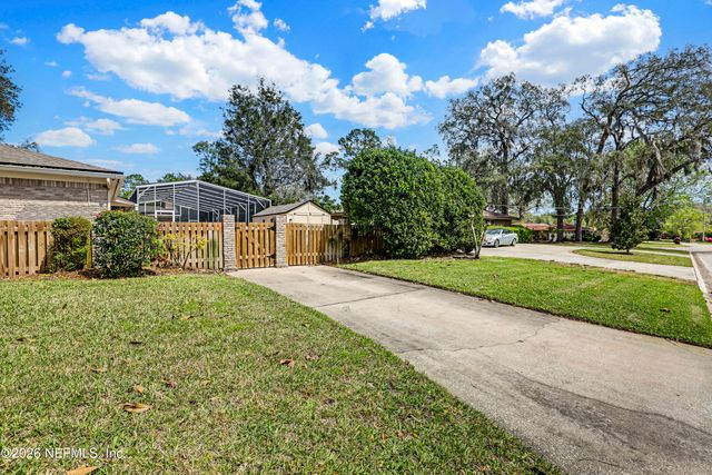 8691 SAN SERVERA Drive W, Jacksonville, FL 32217