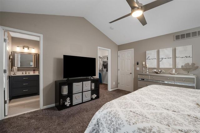 53118 Celtic Drive, Utica, MI 48315