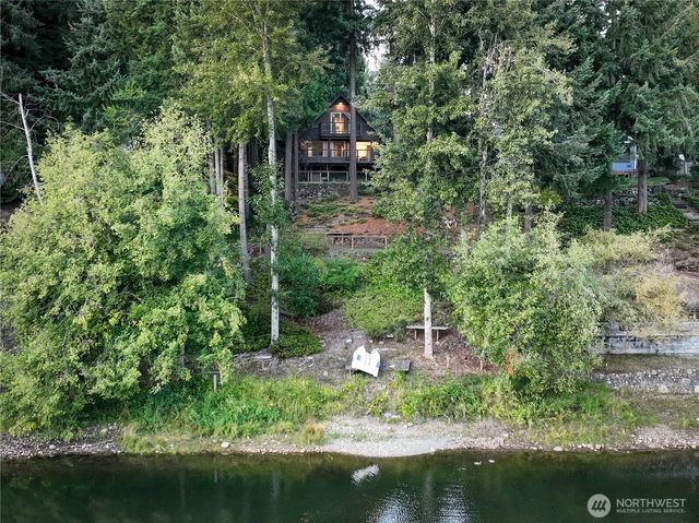 4908 W Tapps Drive E, Lake Tapps, WA 98391