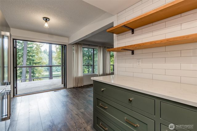 4908 W Tapps Drive E, Lake Tapps, WA 98391