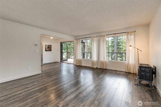 4908 W Tapps Drive E, Lake Tapps, WA 98391