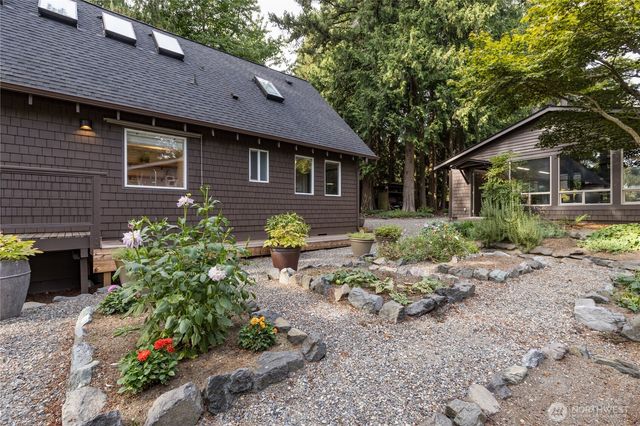 4908 W Tapps Drive E, Lake Tapps, WA 98391