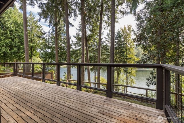 4908 W Tapps Drive E, Lake Tapps, WA 98391