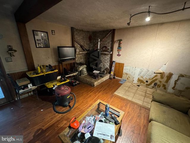 1941 CEDAR DR, Spring Grove, PA 17362