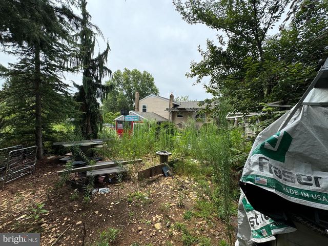 1941 CEDAR DR, Spring Grove, PA 17362