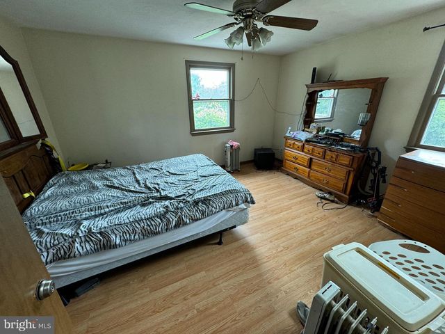 1941 CEDAR DR, Spring Grove, PA 17362