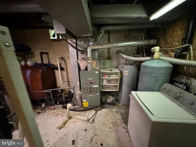 1941 CEDAR DR, Spring Grove, PA 17362