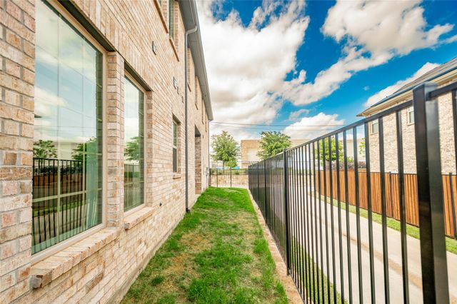 892 Deer Run Road, Flower Mound, TX 75028