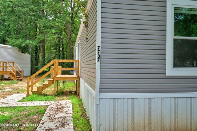 7737 Narcissus Drive, Gautier, MS 39553