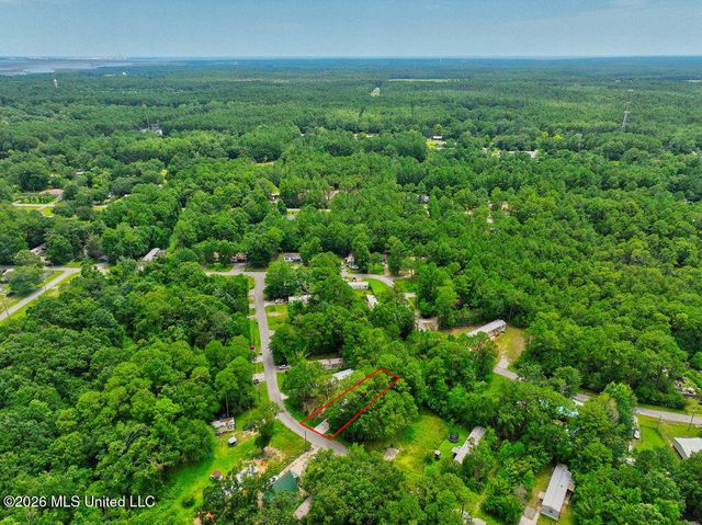 7737 Narcissus Drive, Gautier, MS 39553