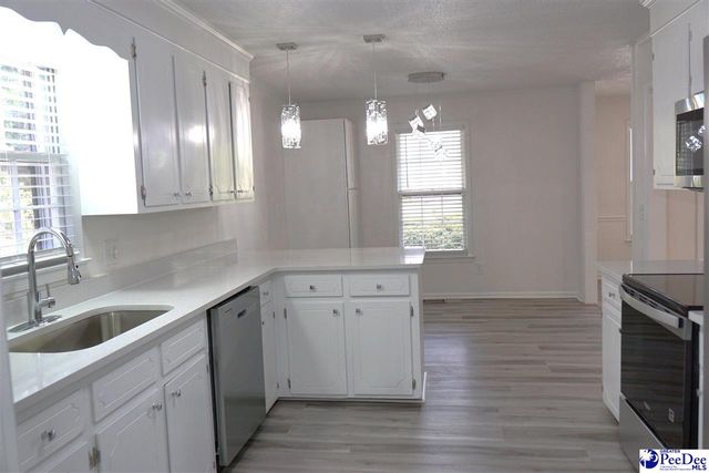 3225 Beechwood Rd, Florence, SC 29501