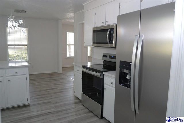 3225 Beechwood Rd, Florence, SC 29501