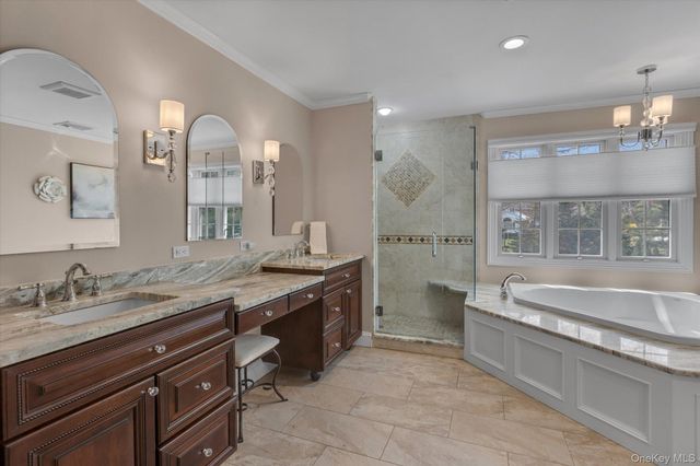 36 Fox Lane, Dix Hills, NY 11746
