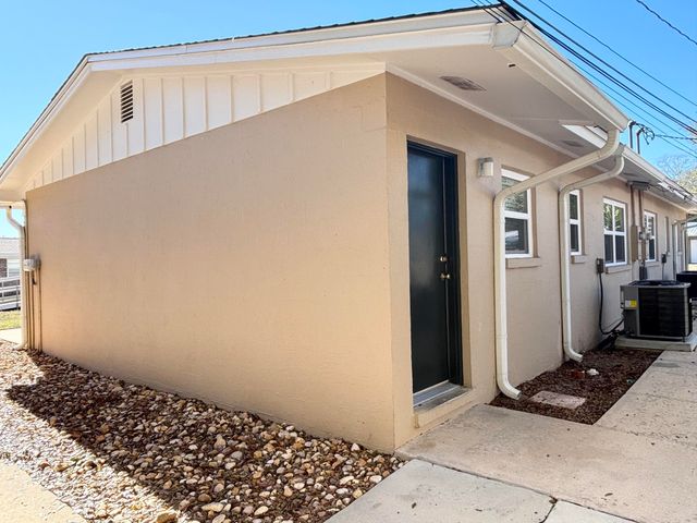 715 Greenwood Street B, Fort Walton Beach, FL 32547